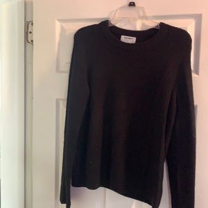 Black casual sweater